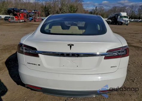 2015 Tesla Model S 85D z USA, uszkodzony, nr VIN 5YJSA1H2XFF081679